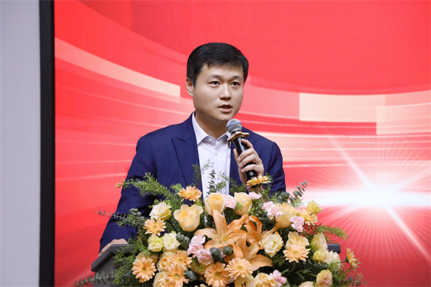 院長(zhǎng).jpg